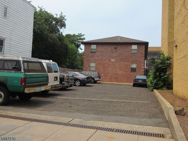 105 Ashland Ave, Unit 2B, West Orange, NJ 07052