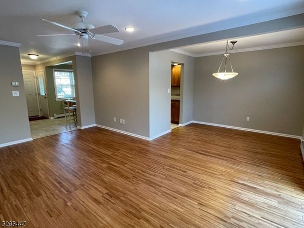 36 Coachlight Dr, Chatham, NJ 07928