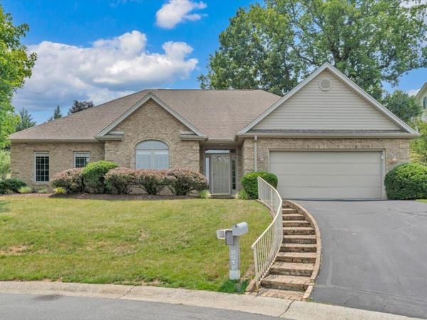 2512 Oak Ridge LN , Salem, VA 24153