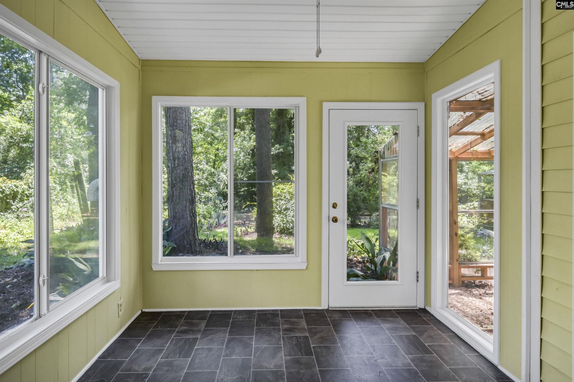 236 Darby Way  Photo 16