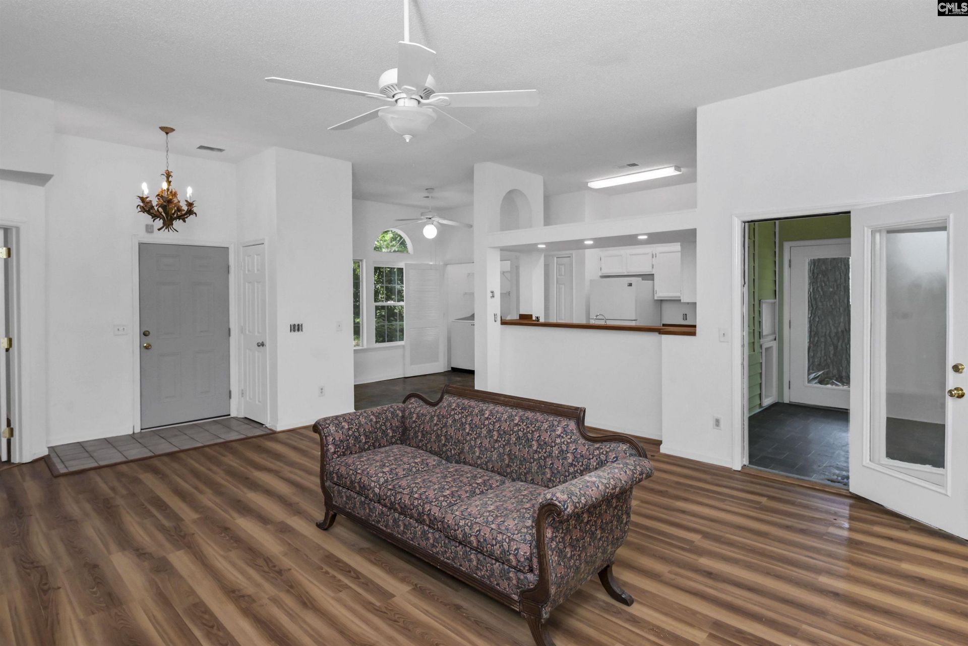 236 Darby Way  Photo 5