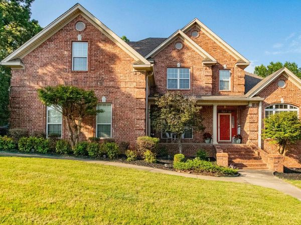 118 Manitou Drive, Maumelle, AR 72113