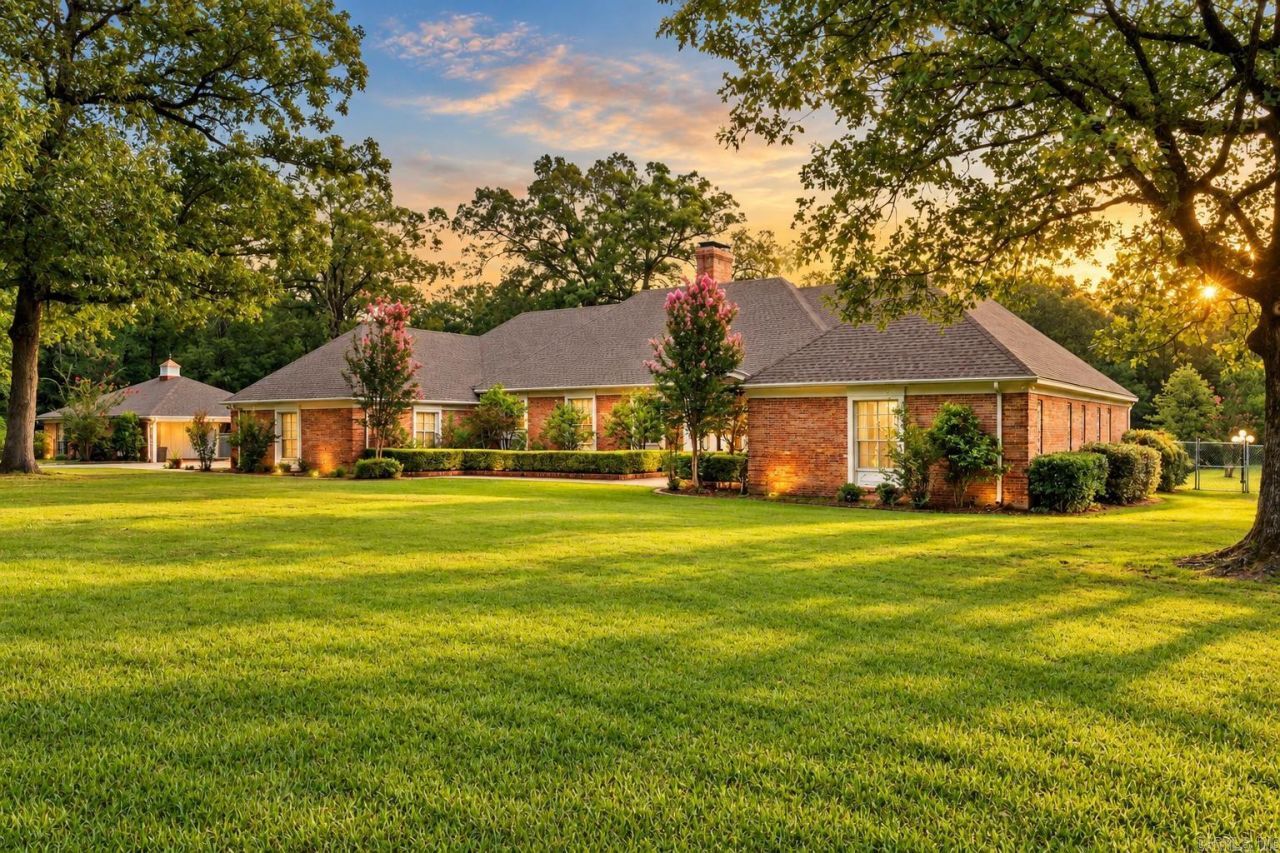 731 Carter St Fordyce, AR 71742