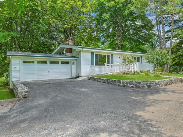 252 Watch Hill Road , Cortlandt Manor, NY 10567