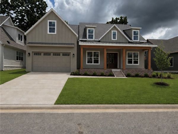 2066 N Dutton Place , Fayetteville, AR 72703