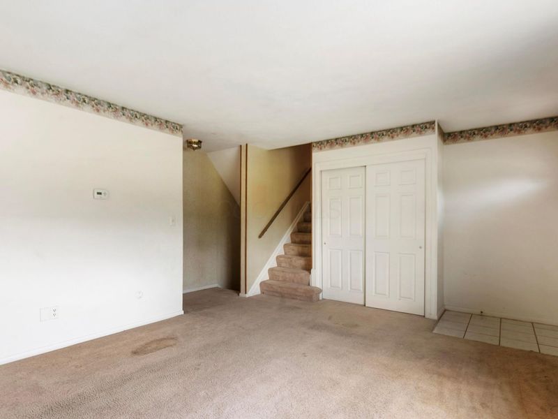 6612 Kings Charter Road, Reynoldsburg, OH 43068 Photo 3
