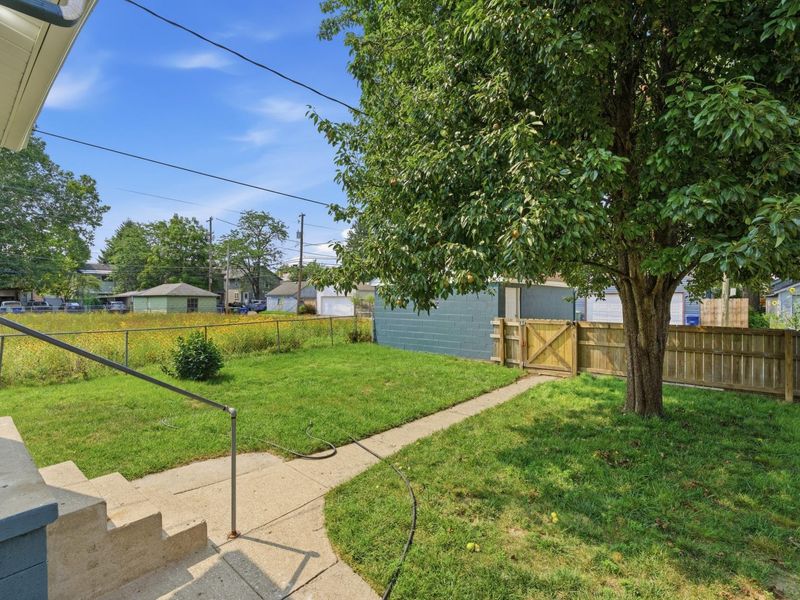 486 E Weber Road, Columbus, OH 43202 Photo 6