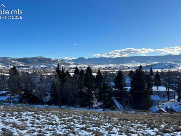 220 E Garnet Avenue, Granby, CO 80446