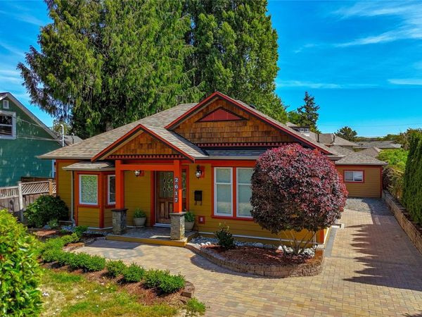 2617 Doncaster Dr , Victoria, BC V8R 2W5