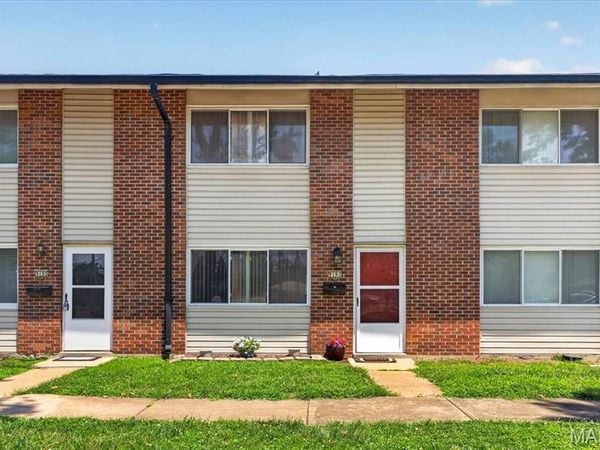 9191 Villaridge Court , Affton, MO 63123