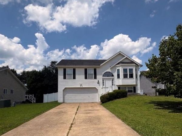 991 Sunset Farms Court , St Charles, MO 63304