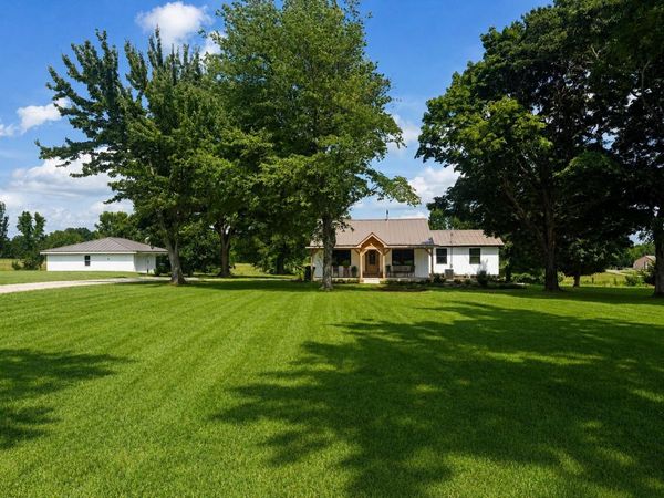 3640 Hawk Pride Mountain Rd, Tuscumbia, AL 35674