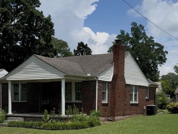 1230 Lorraine Pkwy, Florence, AL 35630
