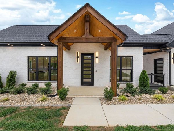 75 Kilcoole St, Muscle Shoals, AL 35661