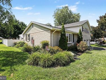 398 FOLKSTONE WAY, YORK, PA 17402