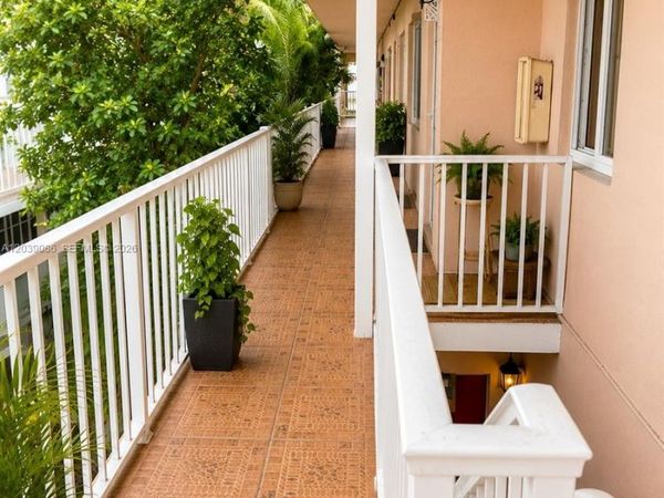 549 Meridian Ave , Unit 12, Miami Beach, FL 33139