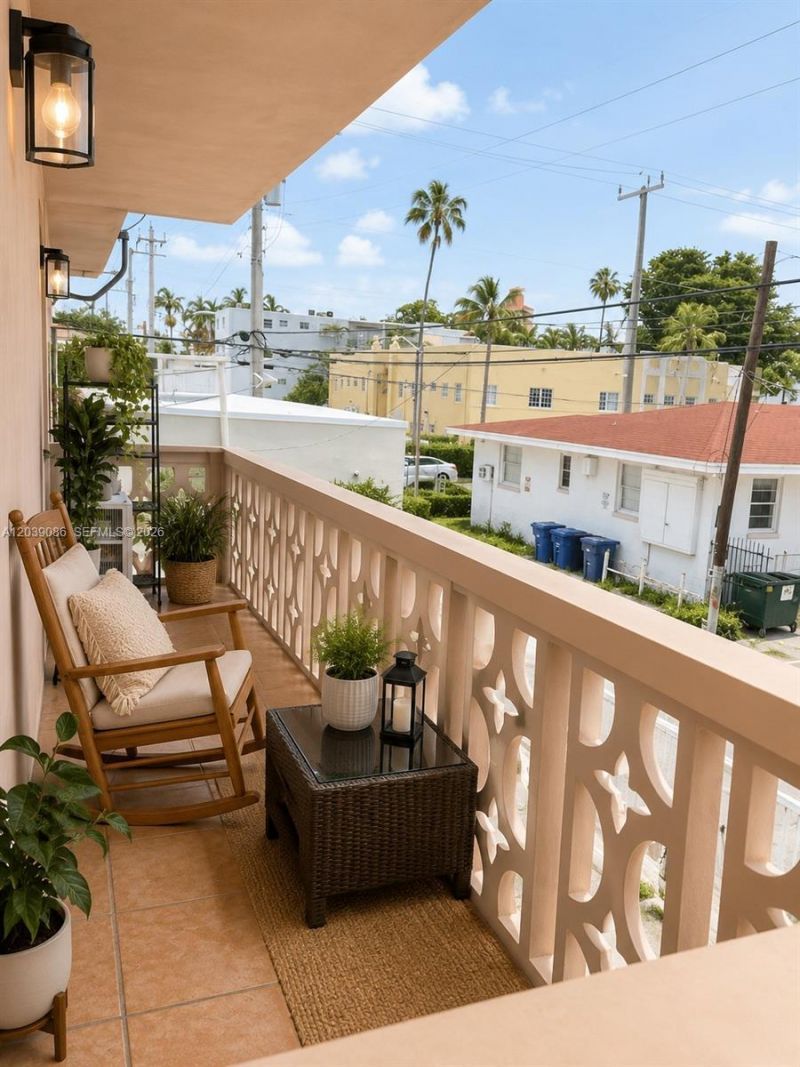 549 Meridian Ave , Unit 12, Miami Beach, FL 33139 Photo