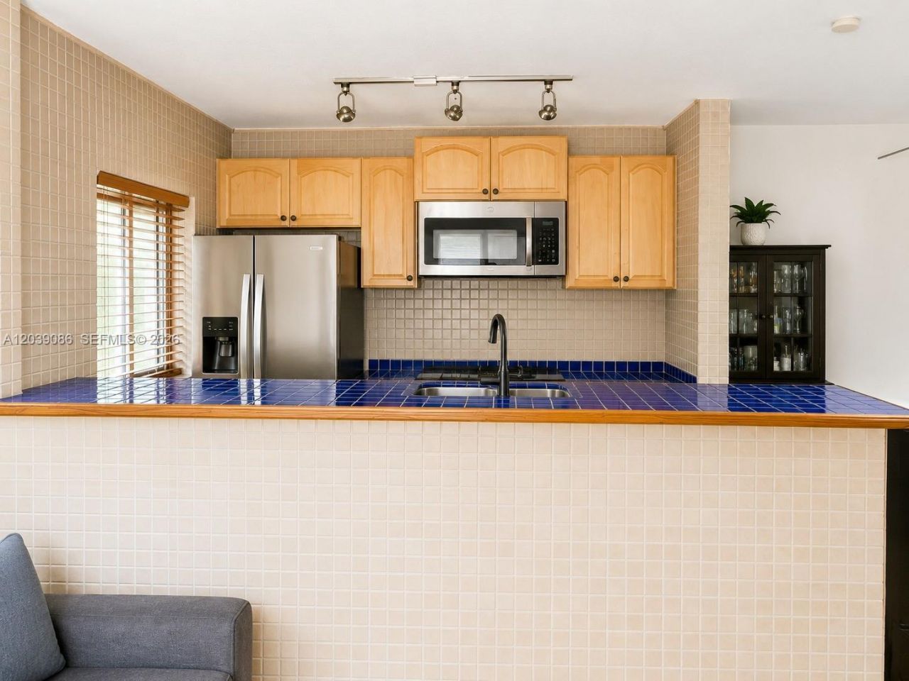 549 Meridian Ave , Unit 12, Miami Beach, FL 33139 Photo