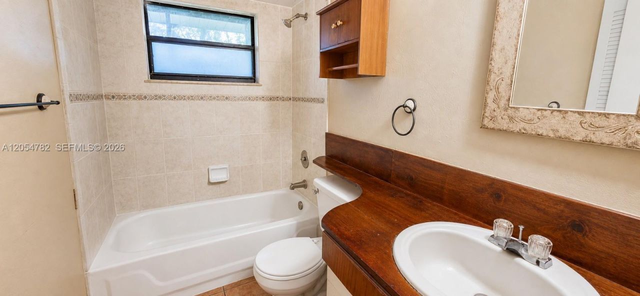 10370 SW 220th St, Unit 228, Cutler Bay, FL 33190 Photo
