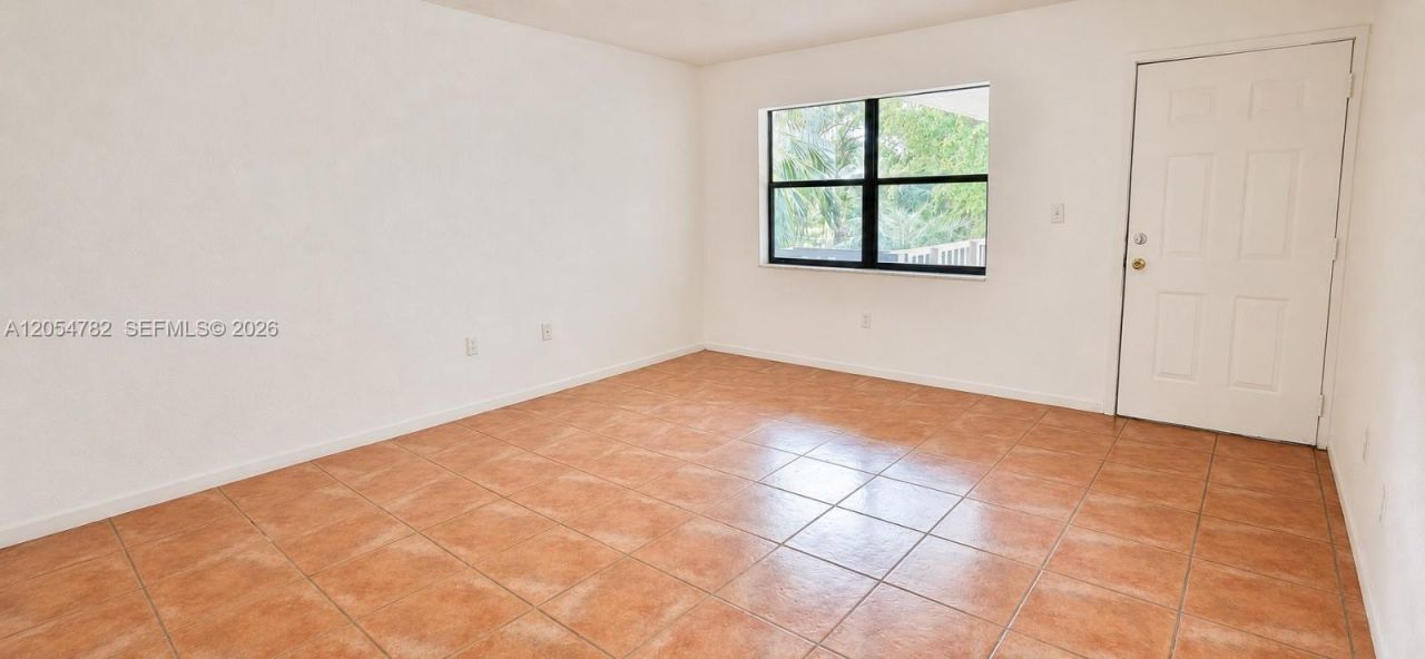 10370 SW 220th St, Unit 228, Cutler Bay, FL 33190 Photo