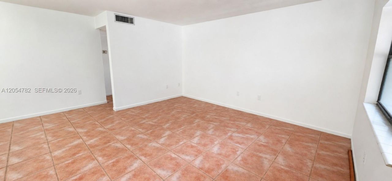 10370 SW 220th St, Unit 228, Cutler Bay, FL 33190 Photo