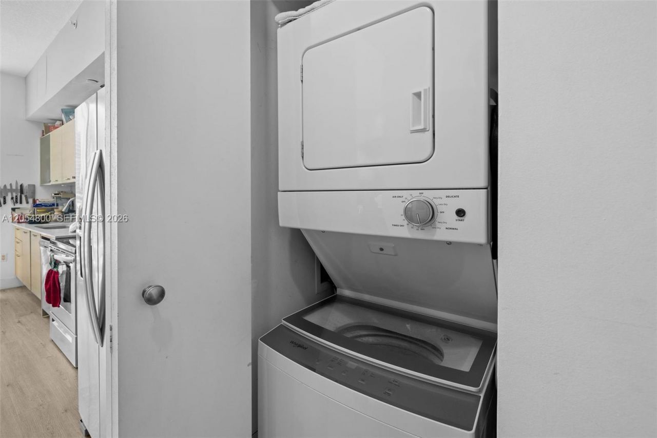 350 NE 24th St, Unit 401, Miami, FL 33137 Photo