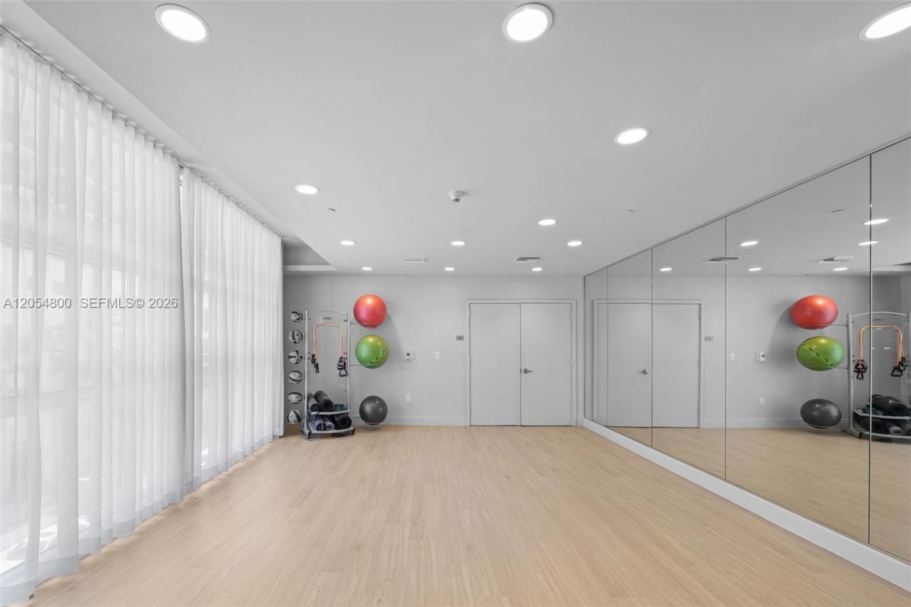 350 NE 24th St, Unit 401, Miami, FL 33137 Photo