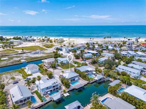 3 Pepita ST, FORT MYERS BEACH, FL 33931