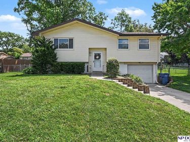601 Chestnut Drive, Gretna, NE 68028