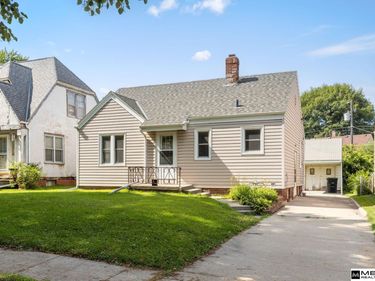 2750 Martin Avenue, Omaha, NE 68112