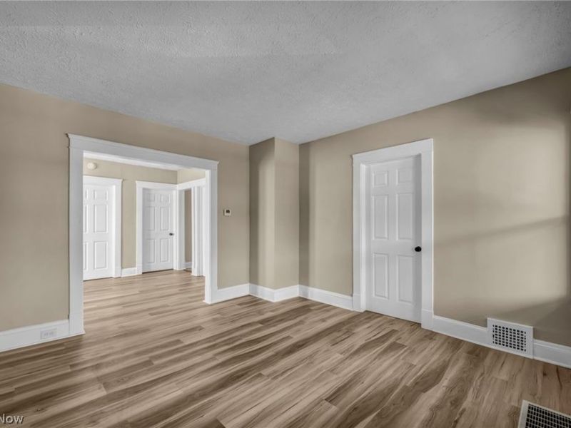 911 Royal Road , Cleveland, OH 44110 Photo 17