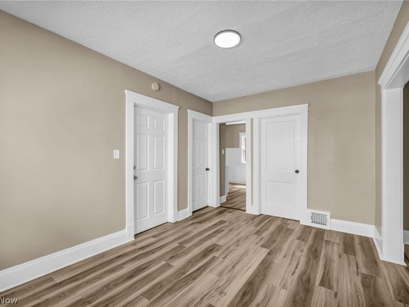 911 Royal Road , Cleveland, OH 44110 Photo 22