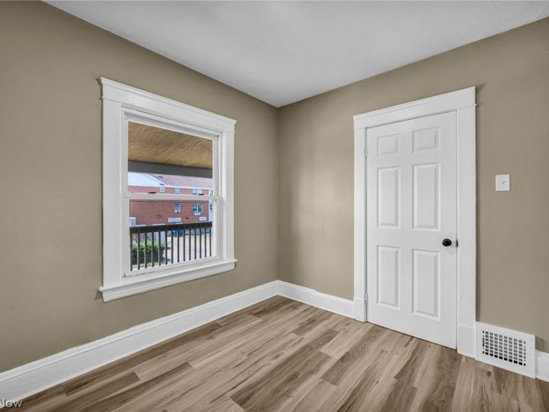 911 Royal Road , Cleveland, OH 44110 Photo 31
