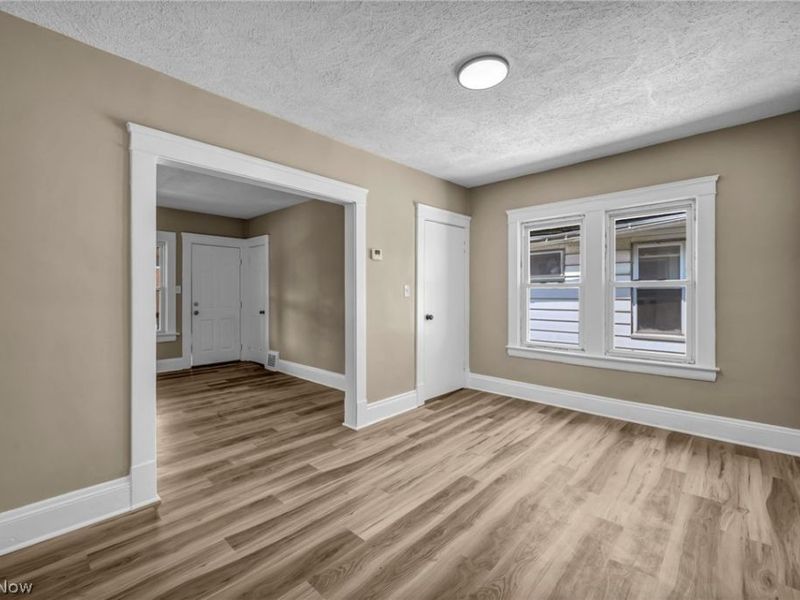 911 Royal Road , Cleveland, OH 44110 Photo 38