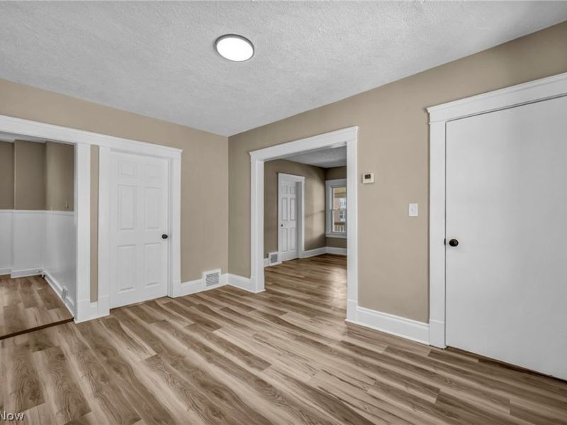 911 Royal Road , Cleveland, OH 44110 Photo 39