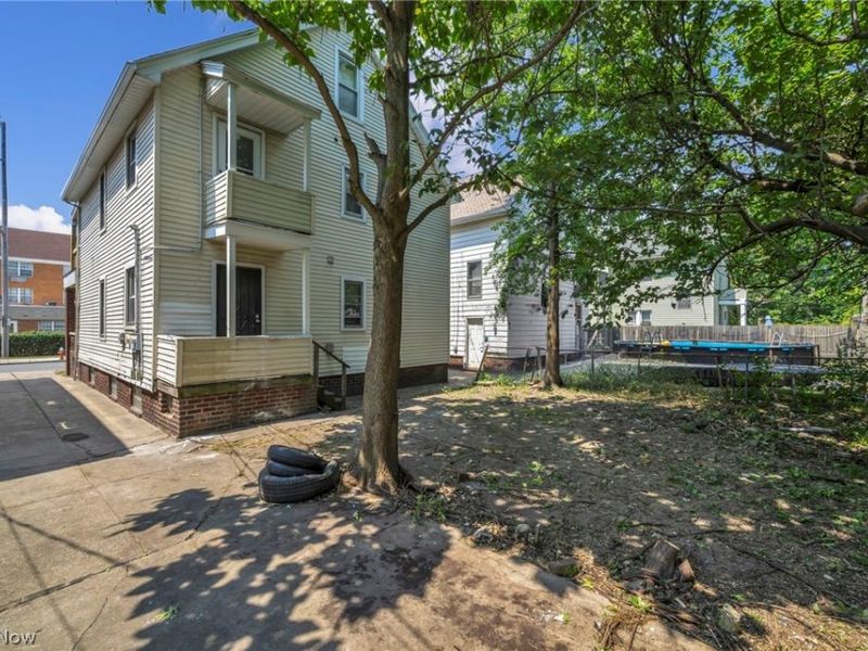 911 Royal Road , Cleveland, OH 44110 Photo 49