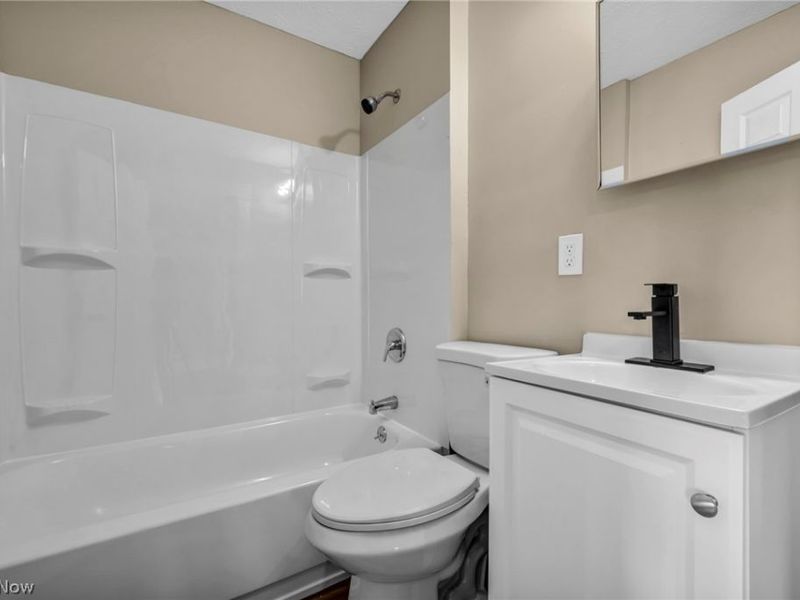911 Royal Road , Cleveland, OH 44110 Photo 5