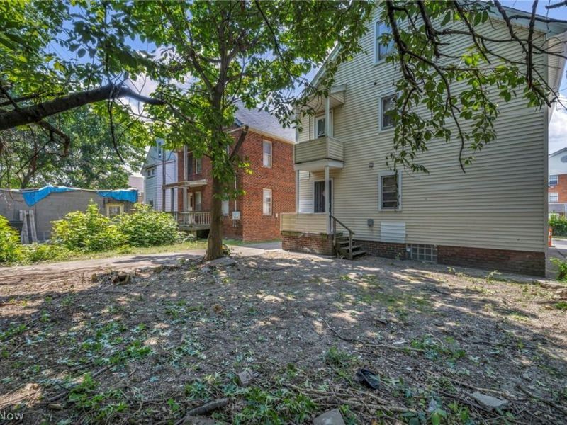 911 Royal Road , Cleveland, OH 44110 Photo 50