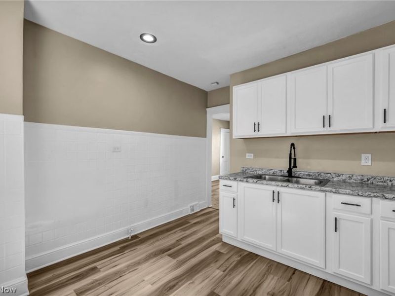 911 Royal Road , Cleveland, OH 44110 Photo 7