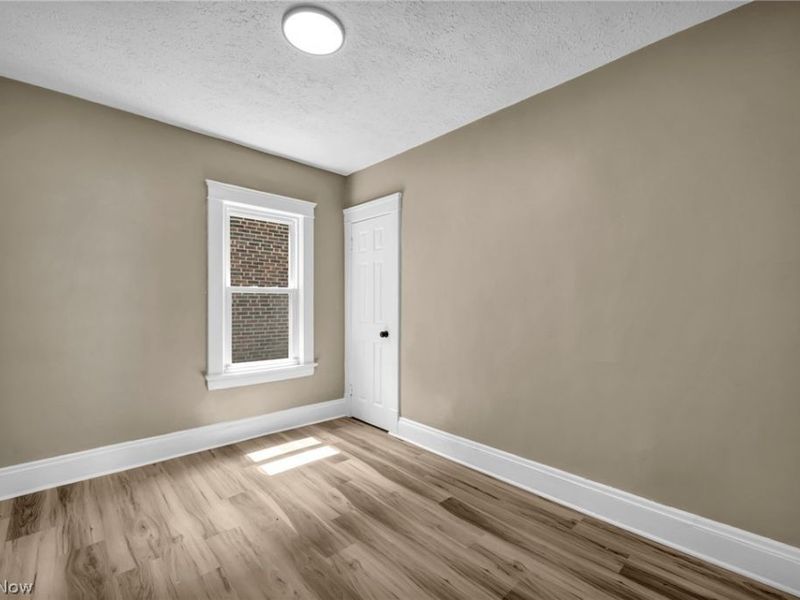 911 Royal Road , Cleveland, OH 44110 Photo 9