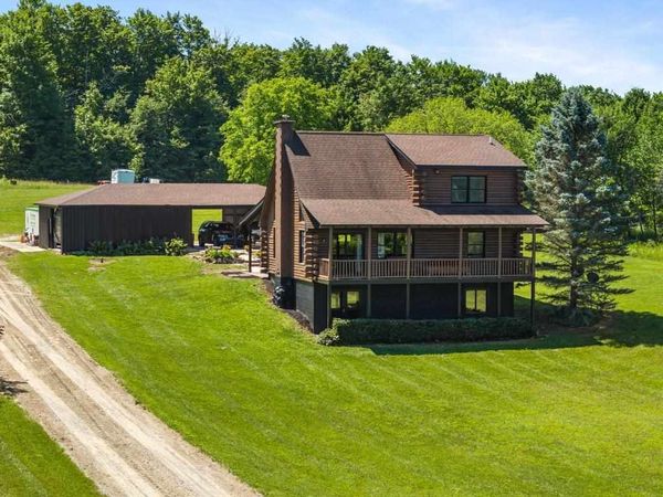 2900 Healey Road, Boyne City, MI 49712