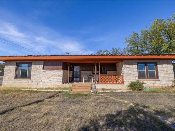 2609 Coggin Avenue, Brownwood, TX 76801