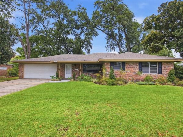 629 Cusic St Street , Lake Charles, LA 70607