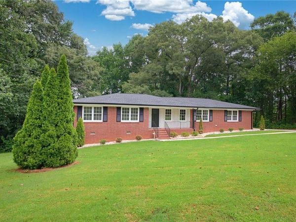 1502 Kings Road, Marietta, GA 30062