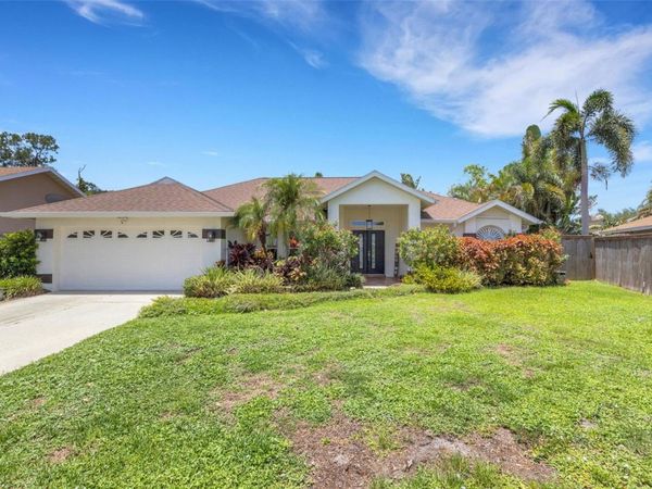2426 ICECAPADE DRIVE , SARASOTA, FL 34240
