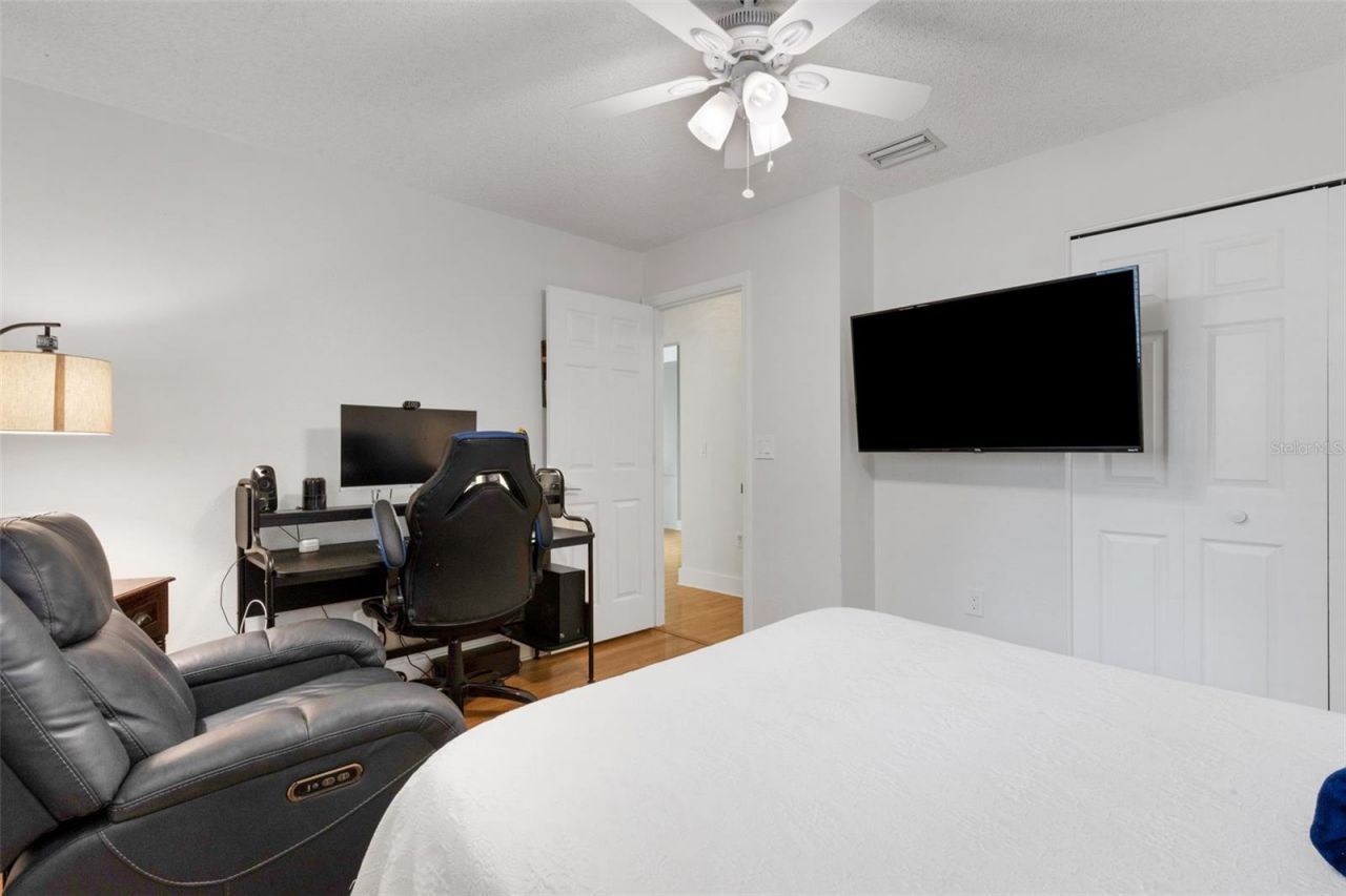 2426 Icecapade Drive , Sarasota, FL 34240 Photo