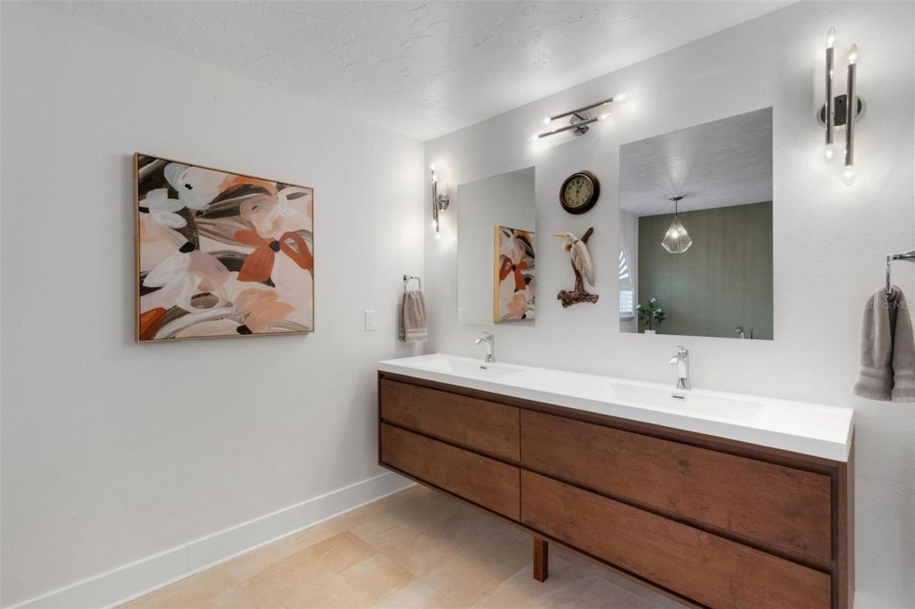 2426 Icecapade Drive , Sarasota, FL 34240 Photo