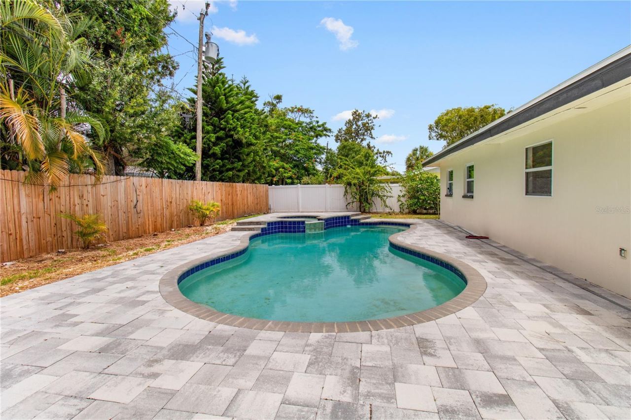 12120 Croft Drive , Largo, FL 33774 Photo