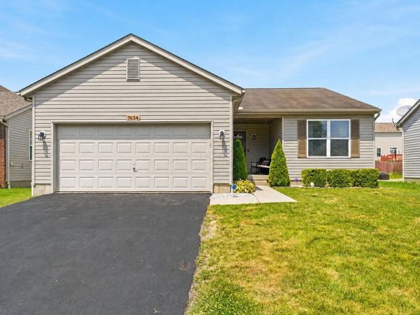 7654 Farm Hill Drive, Blacklick, OH 43004