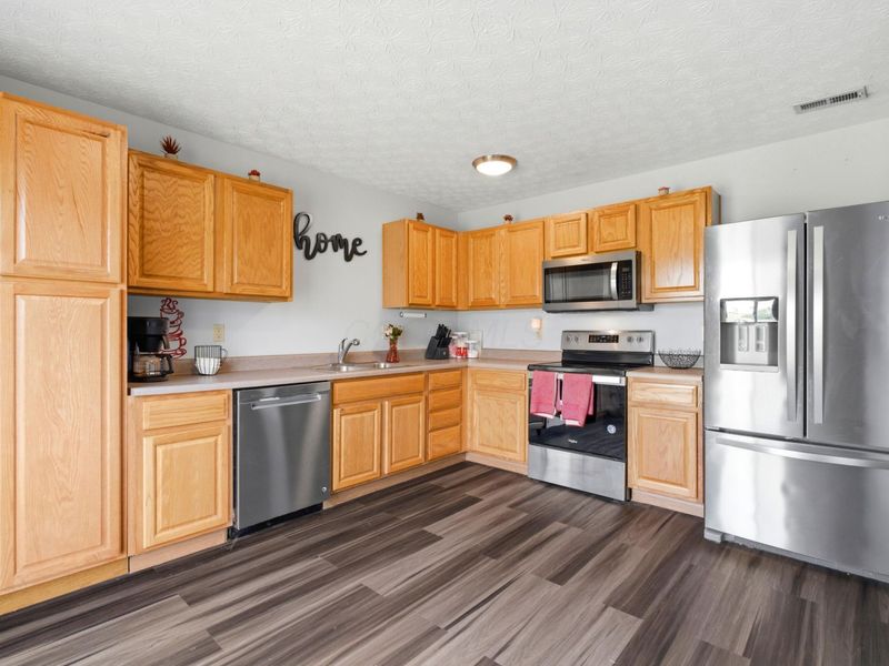 7654 Farm Hill Drive, Blacklick, OH 43004 Photo 11